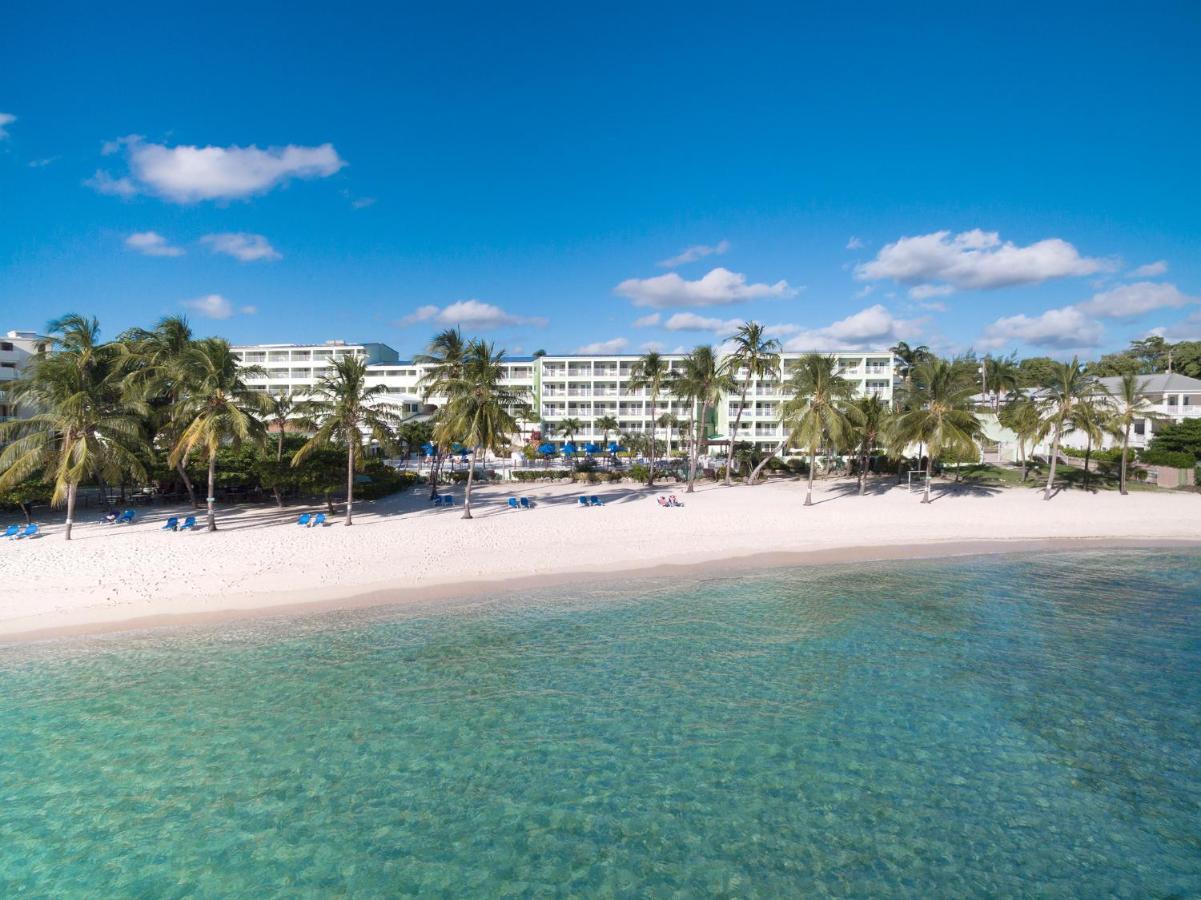 Coconut Court Beach Hotel Christ Church Bagian luar foto