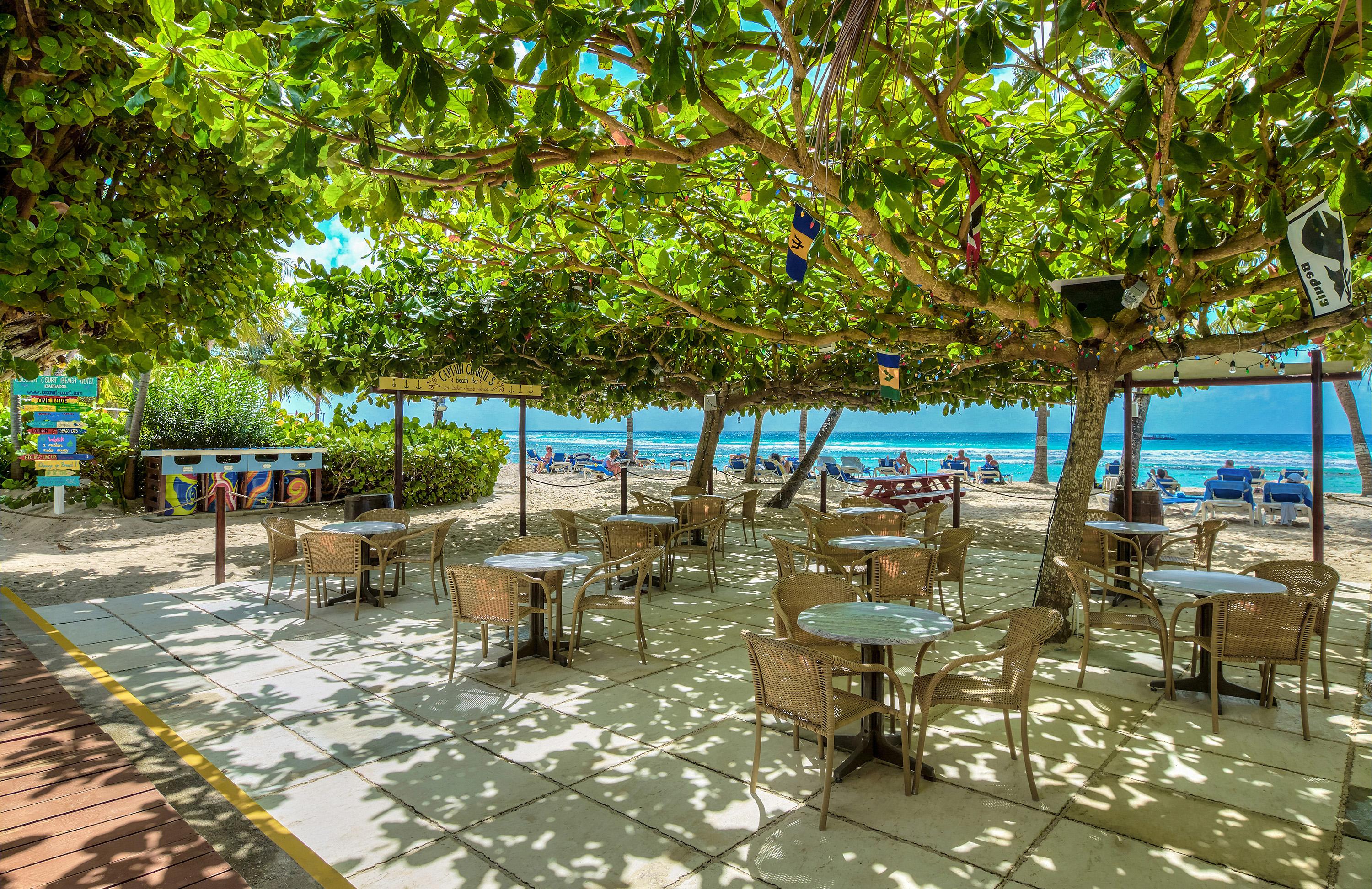 Coconut Court Beach Hotel Christ Church Bagian luar foto