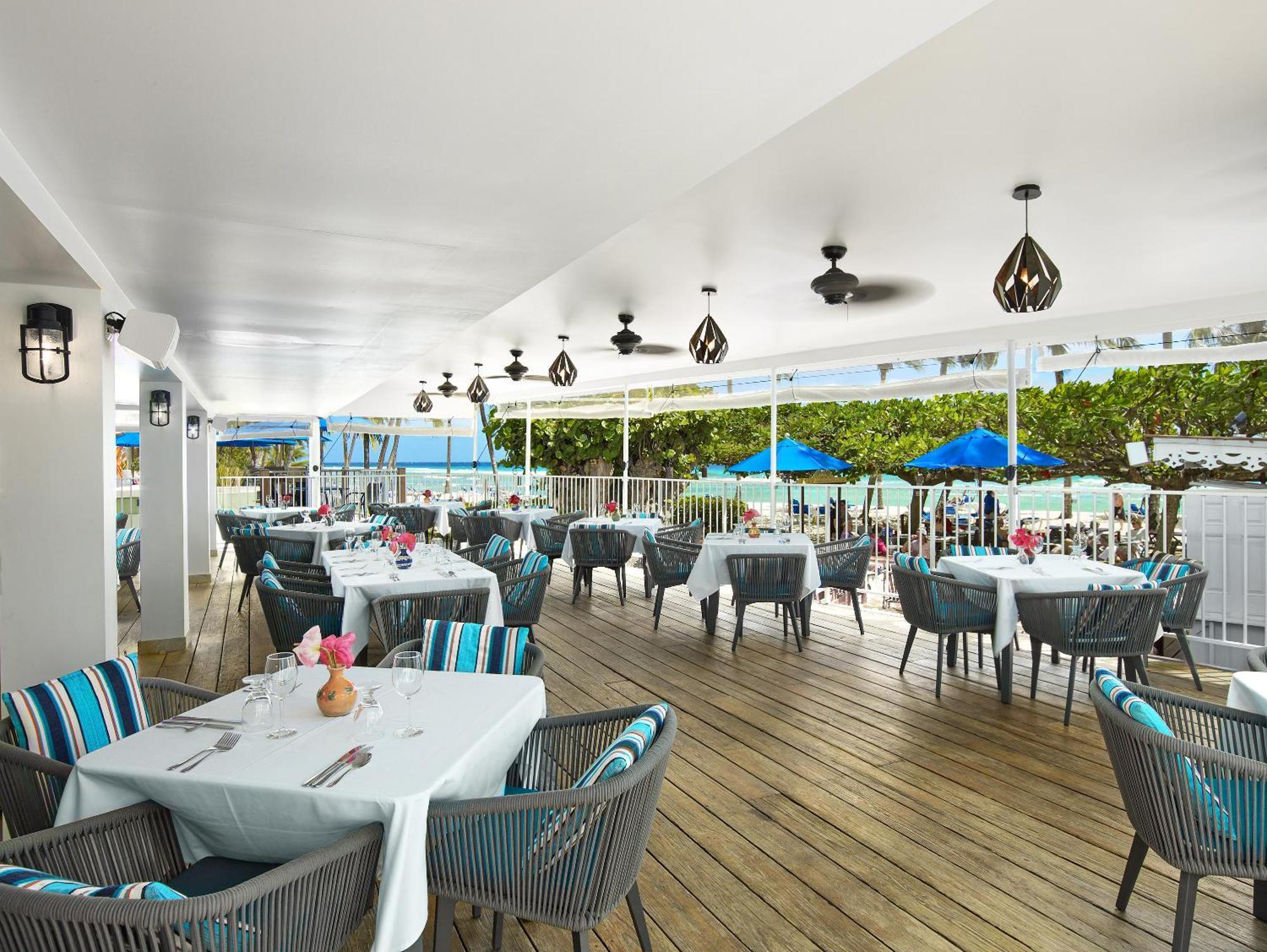 Coconut Court Beach Hotel Christ Church Bagian luar foto
