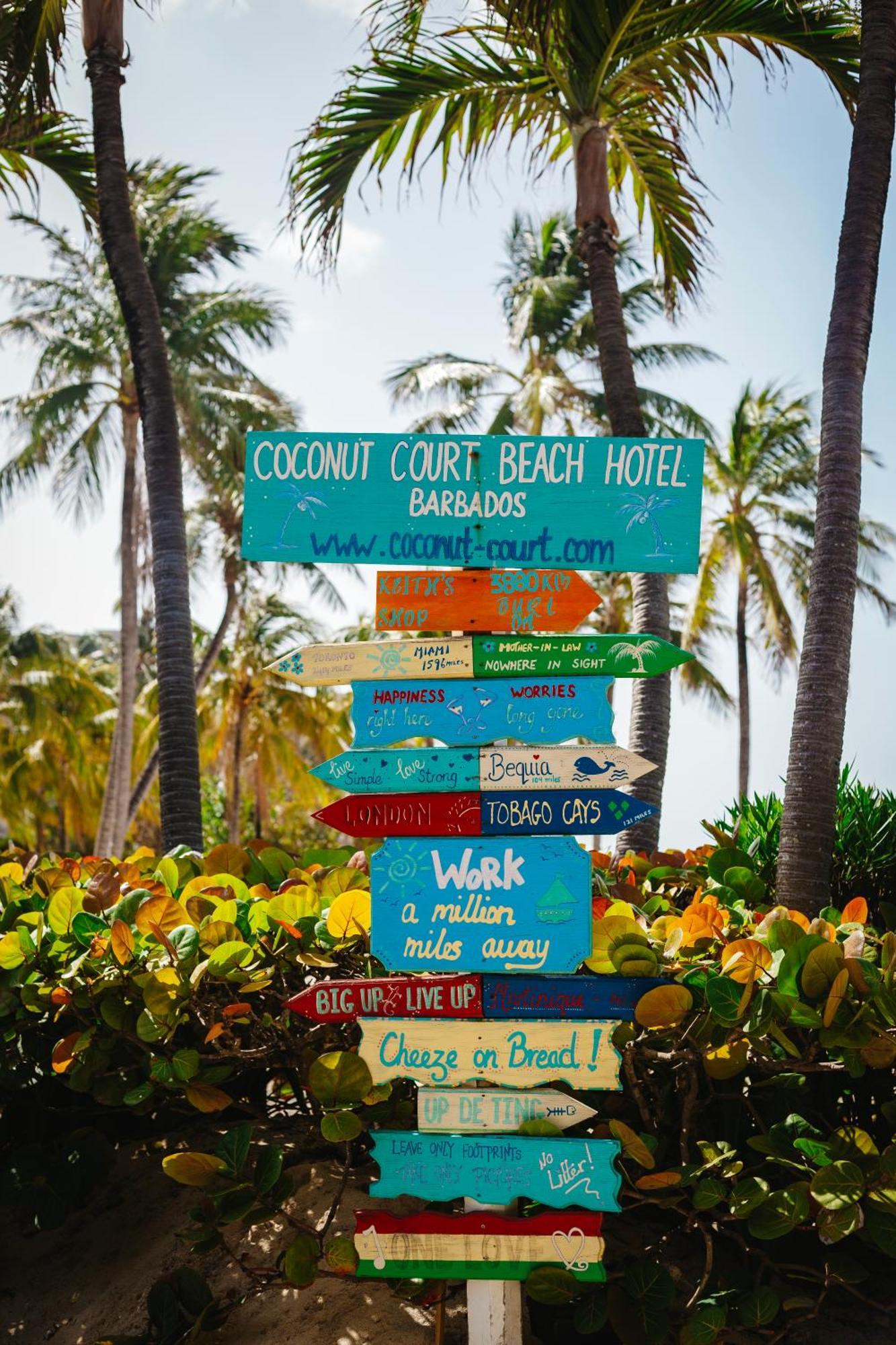 Coconut Court Beach Hotel Christ Church Bagian luar foto