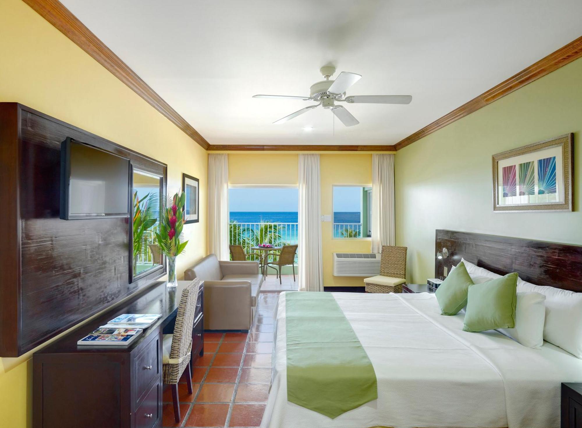 Coconut Court Beach Hotel Christ Church Bagian luar foto